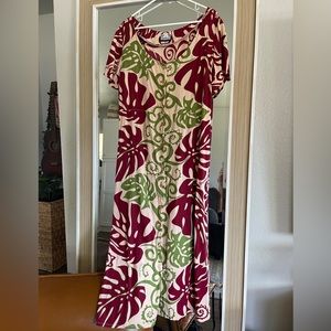 Manuheali’i vintage dress
